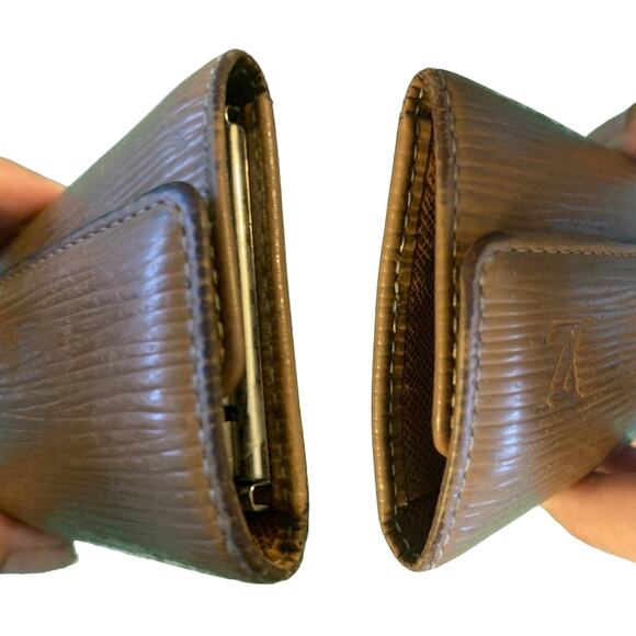 Louis Vuitton Brown Epi 6 Key Holder - Picture 3 of 6